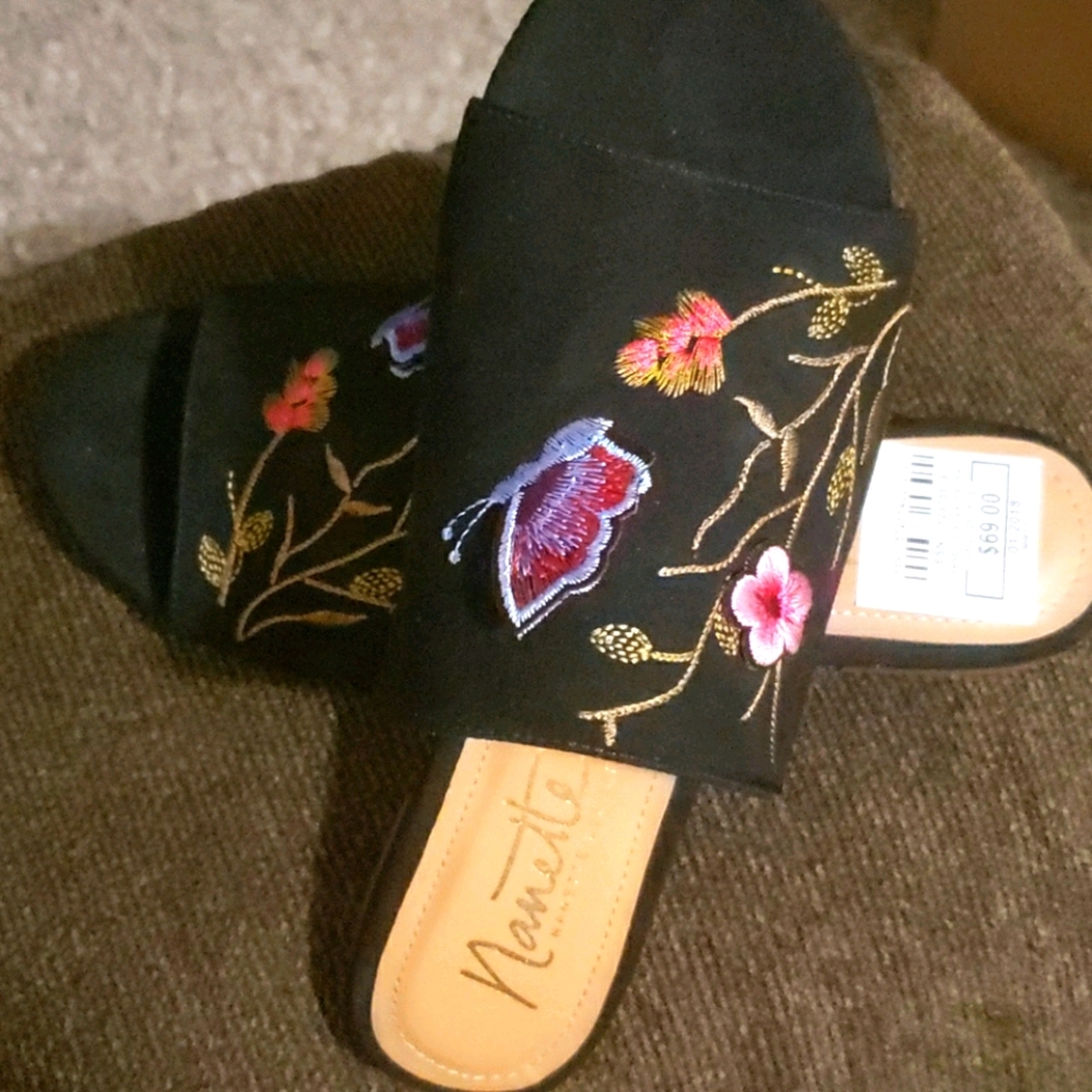 Sandals - Picture 2 of 2